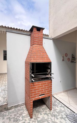 Casa à venda com 250m², 3 quartos e 2 vagas Casa à venda com 250m², 3 quartos e 2 vagasChurrasqueira