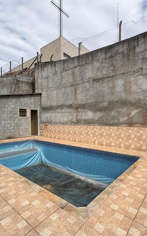 Casa à venda com 191m², 2 quartos e sem vagaÁrea comum