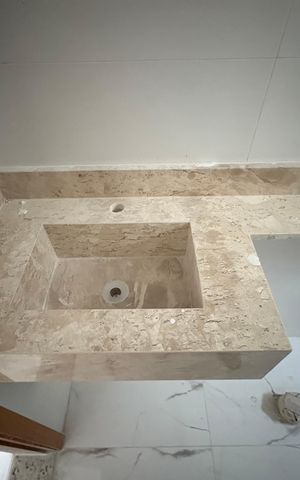 Apartamento à venda com 90m², 2 quartos e 2 vagas Apartamento à venda com 90m², 2 quartos e 2 vagasBanheiro