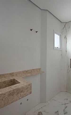 Apartamento à venda com 90m², 2 quartos e 2 vagas Apartamento à venda com 90m², 2 quartos e 2 vagasBanheiro da Suíte