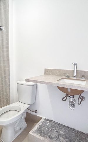 Apartamento à venda com 264m², 3 quartos e 3 vagas Apartamento à venda com 264m², 3 quartos e 3 vagasSuíte 2 Banheiro