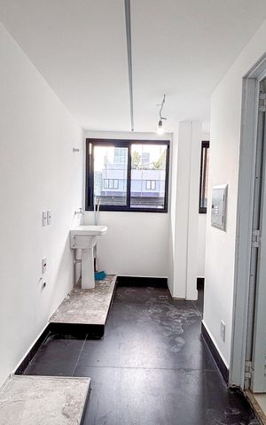 Apartamento à venda com 264m², 3 quartos e 3 vagas Apartamento à venda com 264m², 3 quartos e 3 vagasÁrea de Serviço