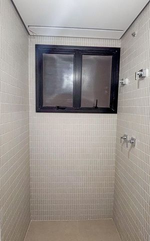 Apartamento à venda com 264m², 3 quartos e 3 vagas Apartamento à venda com 264m², 3 quartos e 3 vagasSuíte 2 Banheiro