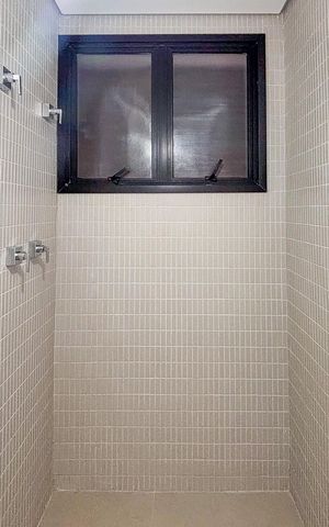 Apartamento à venda com 264m², 3 quartos e 3 vagas Apartamento à venda com 264m², 3 quartos e 3 vagasSuíte 1 Banheiro
