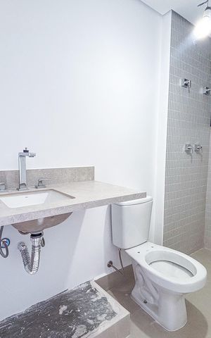 Apartamento à venda com 264m², 3 quartos e 3 vagas Apartamento à venda com 264m², 3 quartos e 3 vagasSuíte 1 Banheiro