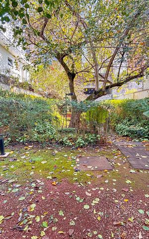 Apartamento à venda com 264m², 3 quartos e 3 vagas Apartamento à venda com 264m², 3 quartos e 3 vagasÁrea comum