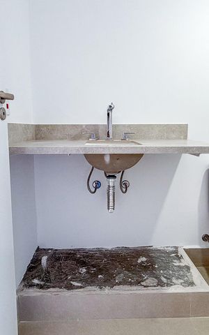 Apartamento à venda com 264m², 3 quartos e 3 vagas Apartamento à venda com 264m², 3 quartos e 3 vagasSuíte 1 Banheiro