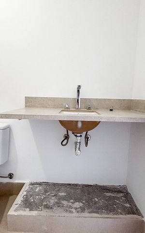 Apartamento à venda com 264m², 3 quartos e 3 vagas Apartamento à venda com 264m², 3 quartos e 3 vagasSuíte 2 Banheiro