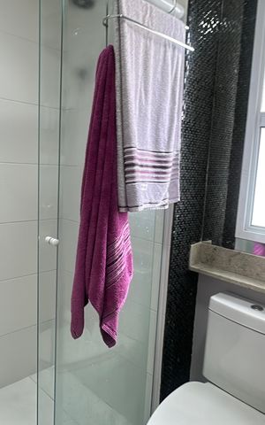 Apartamento à venda com 78m², 2 quartos e 2 vagas Apartamento à venda com 78m², 2 quartos e 2 vagasBanheiro da Suíte
