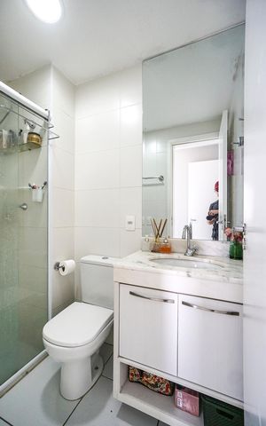 Apartamento à venda com 73m², 2 quartos e 2 vagas Apartamento à venda com 73m², 2 quartos e 2 vagasBanheiro da suíte