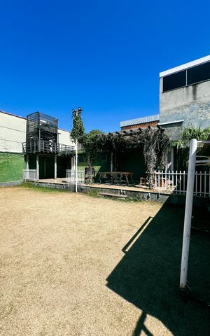 Casa à venda com 450m², 3 quartos e 5 vagas Casa à venda com 450m², 3 quartos e 5 vagasÁrea Externa