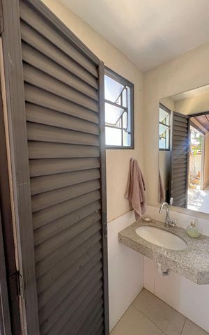 Casa à venda com 450m², 3 quartos e 5 vagas Casa à venda com 450m², 3 quartos e 5 vagasBanheiro 4