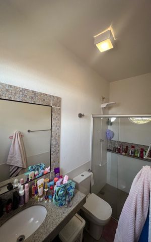 Casa à venda com 450m², 3 quartos e 5 vagas Casa à venda com 450m², 3 quartos e 5 vagasBanheiro 1