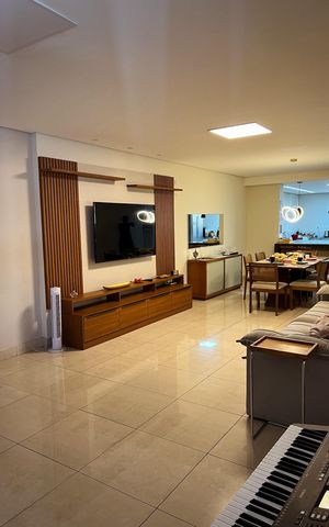 Casa à venda com 450m², 3 quartos e 5 vagas Casa à venda com 450m², 3 quartos e 5 vagasSala