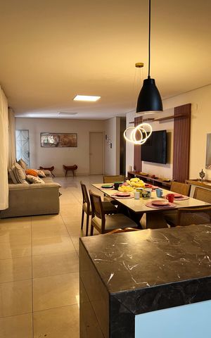 Casa à venda com 450m², 3 quartos e 5 vagas Casa à venda com 450m², 3 quartos e 5 vagasSala