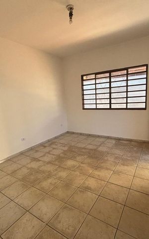 Casa para alugar com 210m², 3 quartos e 3 vagas Casa para alugar com 210m², 3 quartos e 3 vagasSala