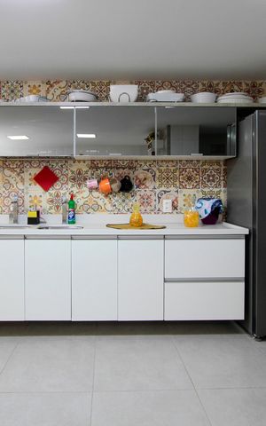Casa de condomínio à venda com 176m², 5 quartos e 4 vagas Casa de condomínio à venda com 176m², 5 quartos e 4 vagasCozinha