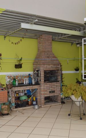 Casa para alugar com 280m², 5 quartos e 3 vagasQuintal
