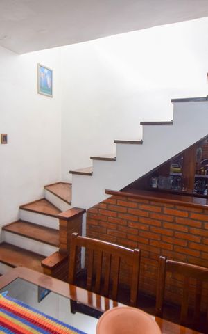 Casa à venda com 113m², 3 quartos e 2 vagas Casa à venda com 113m², 3 quartos e 2 vagasSala