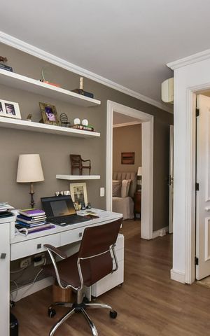 Casa à venda com 620m², 3 quartos e 4 vagasEscritório da Suíte 3