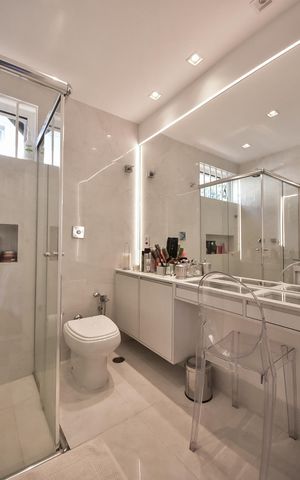 Casa à venda com 620m², 3 quartos e 4 vagasBanheiro da Suíte 2