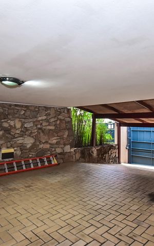 Casa à venda com 620m², 3 quartos e 4 vagasGaragem