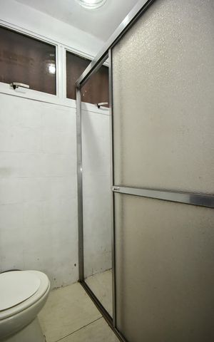 Casa à venda com 620m², 3 quartos e 4 vagasBanheiro de Serviço