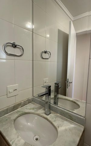 Apartamento à venda com 61m², 2 quartos e 1 vaga Apartamento à venda com 61m², 2 quartos e 1 vagaBanheiro