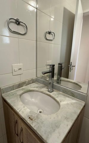 Apartamento à venda com 61m², 2 quartos e 1 vaga Apartamento à venda com 61m², 2 quartos e 1 vagaBanheiro
