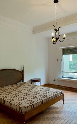 Casa para alugar com 306m², 4 quartos e 4 vagas Casa para alugar com 306m², 4 quartos e 4 vagasSuíte