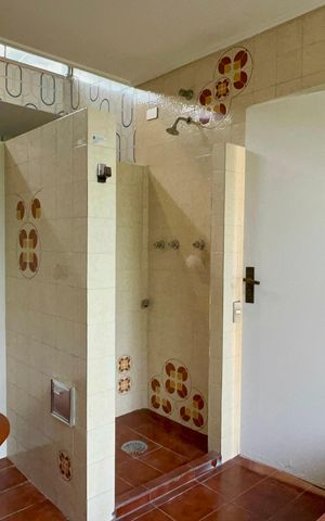 Casa para alugar com 306m², 4 quartos e 4 vagas Casa para alugar com 306m², 4 quartos e 4 vagasBanheiro da Suíte