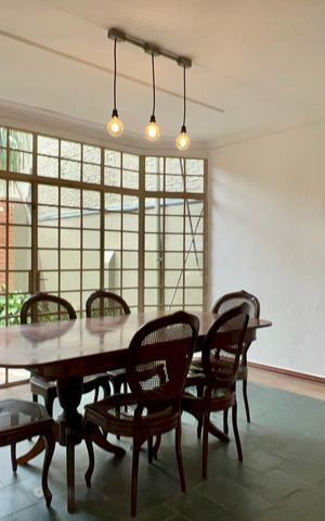 Casa para alugar com 306m², 4 quartos e 4 vagas Casa para alugar com 306m², 4 quartos e 4 vagasSala de Jantar