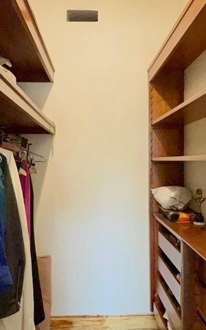 Casa para alugar com 306m², 4 quartos e 4 vagas Casa para alugar com 306m², 4 quartos e 4 vagasCloset da suíte