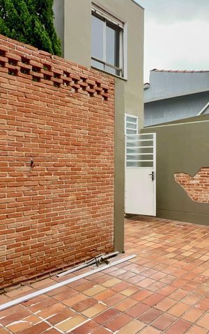 Casa para alugar com 306m², 4 quartos e 4 vagas Casa para alugar com 306m², 4 quartos e 4 vagasQuintal