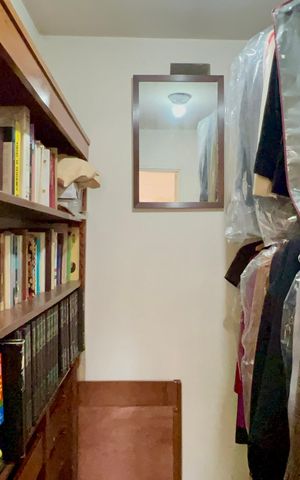 Casa para alugar com 306m², 4 quartos e 4 vagas Casa para alugar com 306m², 4 quartos e 4 vagasCloset da suíte