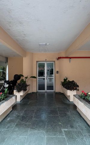 Apartamento à venda com 60m², 2 quartos e 1 vaga Apartamento à venda com 60m², 2 quartos e 1 vagaHall de entrada