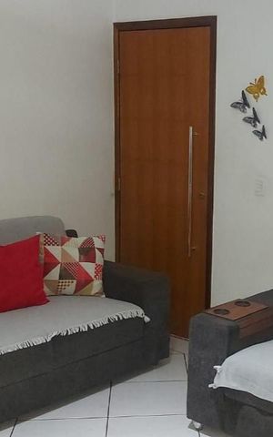 Casa à venda com 68m², 2 quartos e 2 vagas Casa à venda com 68m², 2 quartos e 2 vagasSala