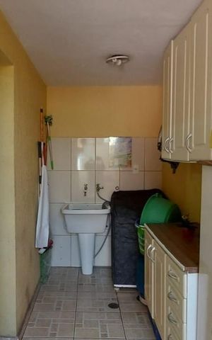 Casa à venda com 68m², 2 quartos e 2 vagas Casa à venda com 68m², 2 quartos e 2 vagasÁrea de Serviço