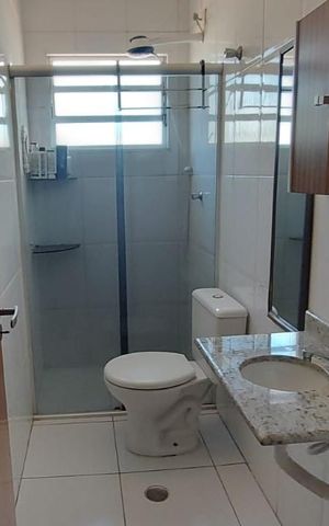 Casa à venda com 68m², 2 quartos e 2 vagas Casa à venda com 68m², 2 quartos e 2 vagasBanheiro
