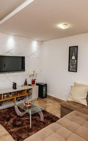 Casa à venda com 300m², 2 quartos e 5 vagasSala