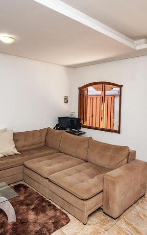 Casa à venda com 300m², 2 quartos e 5 vagasSala