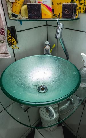 Casa à venda com 300m², 2 quartos e 5 vagasBanheiro Social