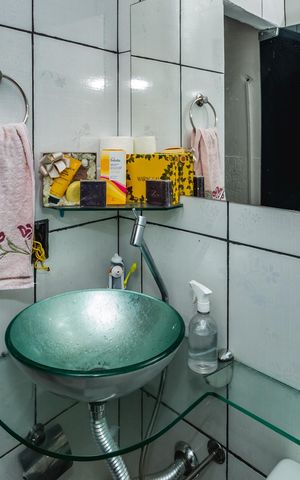 Casa à venda com 300m², 2 quartos e 5 vagasBanheiro Social