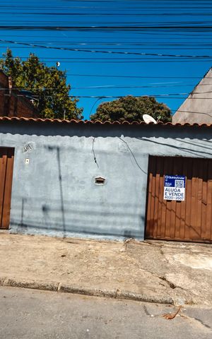 Casa à venda com 300m², 2 quartos e 5 vagasFachada
