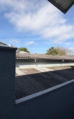 Casa à venda com 185m², 3 quartos e 2 vagas Casa à venda com 185m², 3 quartos e 2 vagasVista do Quarto