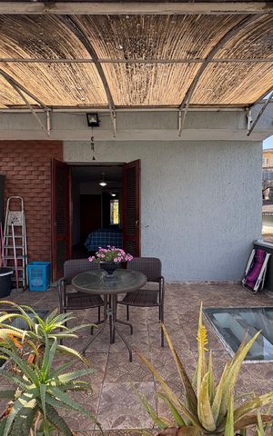 Casa à venda com 185m², 3 quartos e 2 vagas Casa à venda com 185m², 3 quartos e 2 vagasVaranda da Suíte 1