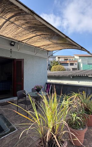 Casa à venda com 185m², 3 quartos e 2 vagas Casa à venda com 185m², 3 quartos e 2 vagasVaranda da Suíte 1