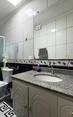 Casa à venda com 185m², 3 quartos e 2 vagas Casa à venda com 185m², 3 quartos e 2 vagasBanheiro da Suíte 1