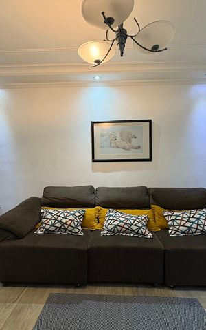 Casa à venda com 185m², 3 quartos e 2 vagas Casa à venda com 185m², 3 quartos e 2 vagasSala