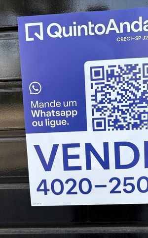 Casa à venda com 185m², 3 quartos e 2 vagas Casa à venda com 185m², 3 quartos e 2 vagasPlaca